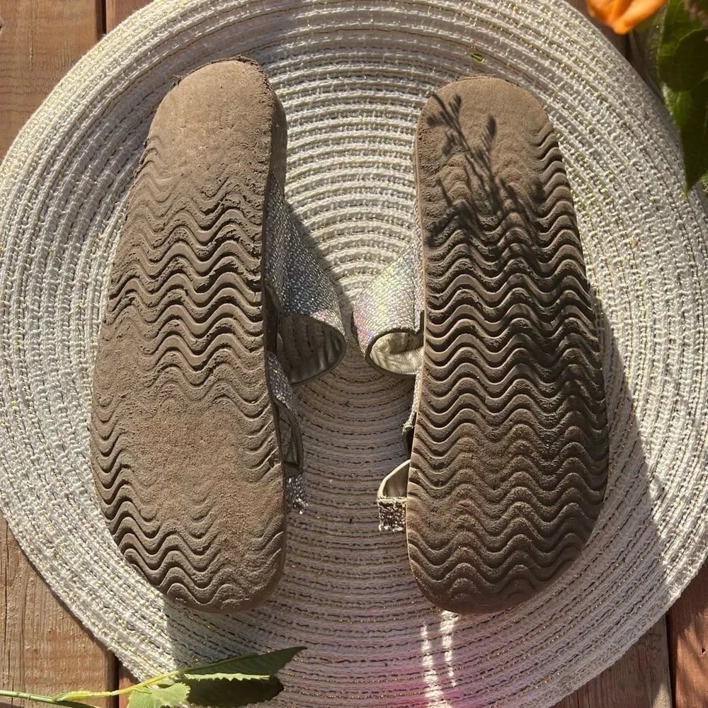 🔥 4/$25 GIRLS SILVER METALLIC PLATFORM SANDALS CRISS CROSS STRAPS SLIDES, 4
